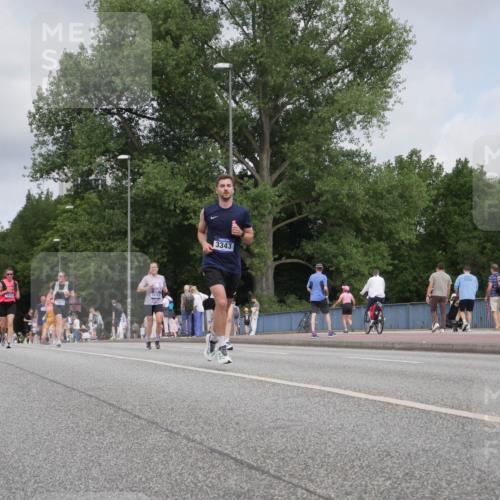 29.06.2025 - hella hamburg halbmarathon Luisa Fischer http://msf.ph/oto/8446236 29.06.2025 10:28:19 Kennedybrücke 352, 1913, 13111, 15153, 3343, 1352, 2132, 2249, 2280, 3343, 4624, 5829, 5830, 6261 meine-sportfotos.de
