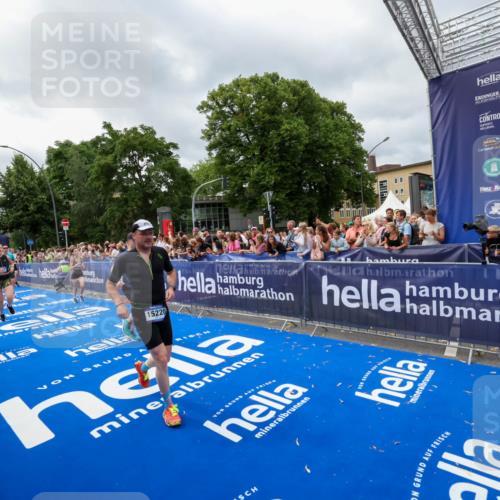 29.06.2025 - hella hamburg halbmarathon Zöllner http://msf.ph/oto/8446297 29.06.2025 10:57:45 Ziel 1715, 1719, 1972, 2606, 7833, 10133, 12440, 12774, 13523, 14951, 15217, 15220, 16418, 17201, 17455, 17769, 17814, 18388, 18508, 18727, 18985 meine-sportfotos.de