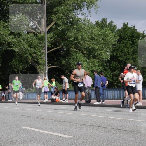 29.06.2025 - hella hamburg halbmarathon Luisa Fischer http://msf.ph/oto/8446300 29.06.2025 09:47:06 Kennedybrücke 6619, 18874, 156, 3201, 5367, 6619, 8473, 10156, 10848 meine-sportfotos.de