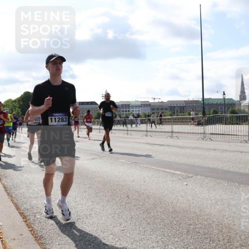29.06.2025 - hella hamburg halbmarathon Lena Gebhardt http://msf.ph/oto/8446306 29.06.2025 09:53:29 Lombardsbrücke 14200, 4310, 11283, 15519, 1012, 1391, 1466, 1558, 1735, 1750, 1759, 2048, 2234, 2365, 2402, 2590, 2623, 2890, 2937, 3004, 3146, 3186, 3304, 3414, 3907, 4091, 4140, 4247, 4310, 4553, 4997, 5022, 5132, 5362, 5460, 5532, 5623, 5624, 5650, 5692, 6071, 6081, 6152, 6203, 6282, 6375, 6388, 6460, 6712, 6903, 7147, 7204, 7322, 7385, 7448, 7450, 7480, 7765, 8063, 8145, 8664, 9126, 9626, 9633, 9723, 9965, 13009 meine-sportfotos.de