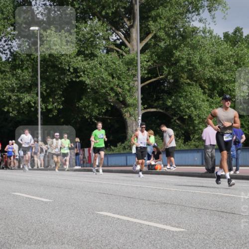 29.06.2025 - hella hamburg halbmarathon Luisa Fischer http://msf.ph/oto/8446317 29.06.2025 09:47:07 Kennedybrücke 6619, 18874, 3201, 5367, 6619, 10156, 10848 meine-sportfotos.de