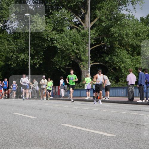 29.06.2025 - hella hamburg halbmarathon Luisa Fischer http://msf.ph/oto/8446335 29.06.2025 09:47:07 Kennedybrücke 6619, 236, 18874, 3201, 5367, 6619, 10156, 10848 meine-sportfotos.de