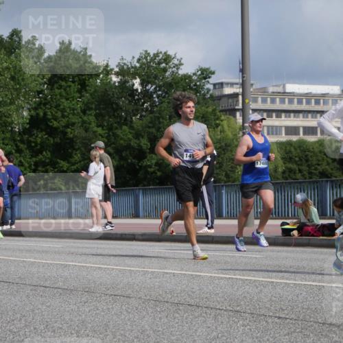 29.06.2025 - hella hamburg halbmarathon Luisa Fischer http://msf.ph/oto/8446529 29.06.2025 09:47:16 Kennedybrücke 10486, 5269, 141, 17488, 15883, 1758, 5269, 6619, 10486 meine-sportfotos.de