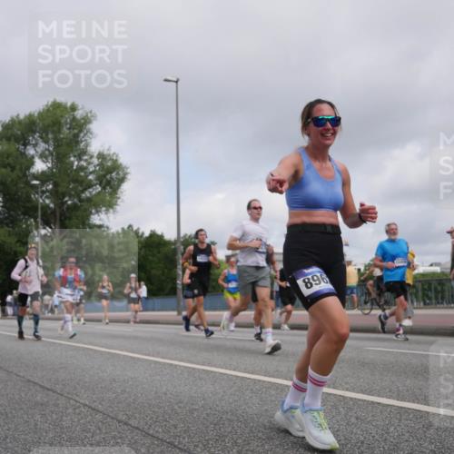 29.06.2025 - hella hamburg halbmarathon Luisa Fischer http://msf.ph/oto/8446537 29.06.2025 10:28:42 Kennedybrücke 896, 1045, 2000, 3053, 3099, 3113, 4444, 4797, 5814, 7778, 8276, 8962 meine-sportfotos.de