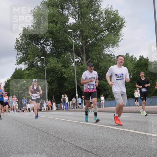 29.06.2025 - hella hamburg halbmarathon Luisa Fischer http://msf.ph/oto/8446590 29.06.2025 10:28:45 Kennedybrücke 2000, 3053, 5814, 7778, 11816, 7817, 1627, 2000, 3053, 3099, 3113, 3920, 4444, 4797, 5814, 7778, 8276 meine-sportfotos.de