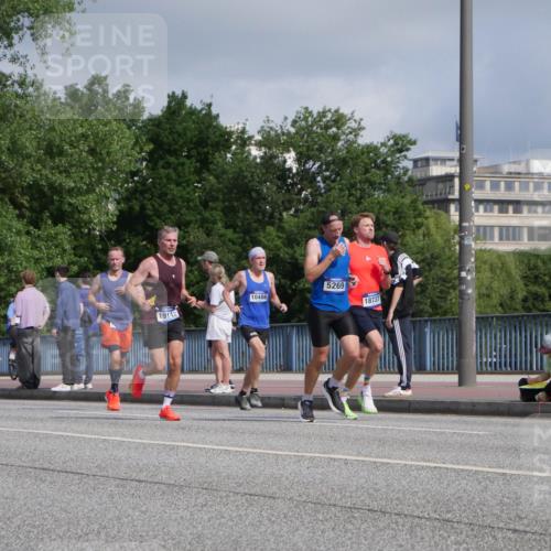 29.06.2025 - hella hamburg halbmarathon Luisa Fischer http://msf.ph/oto/8446596 29.06.2025 09:47:18 Kennedybrücke 10486, 19142, 5269, 18737, 1758, 5269, 6781, 10486 meine-sportfotos.de
