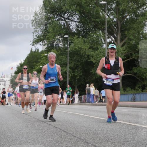 29.06.2025 - hella hamburg halbmarathon Luisa Fischer http://msf.ph/oto/8446642 29.06.2025 10:28:48 Kennedybrücke 11157, 1740, 3053, 2000, 1627, 1627, 2000, 3053, 3099, 3113, 3920, 4444, 5814, 7778 meine-sportfotos.de