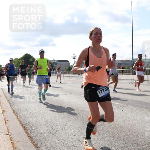 29.06.2025 - hella hamburg halbmarathon Lena Gebhardt http://msf.ph/oto/8446783 29.06.2025 09:53:32 Lombardsbrücke 5900, 607, 17748, 18678, 44, 1012, 1391, 1466, 1558, 1735, 1750, 1759, 2234, 2270, 2365, 2402, 2516, 2590, 2623, 2890, 2937, 3004, 3146, 3186, 3304, 3414, 3907, 4091, 4140, 4247, 4310, 4553, 4949, 4997, 5022, 5115, 5132, 5362, 5460, 5532, 5623, 5624, 5650, 5692, 6071, 6081, 6152, 6203, 6282, 6375, 6388, 6460, 6575, 6712, 6903, 7204, 7322, 7385, 7448, 7450, 7480, 7765, 8063, 8664, 9030, 9126, 9626, 9633, 9723, 9965, 11077, 13009 meine-sportfotos.de