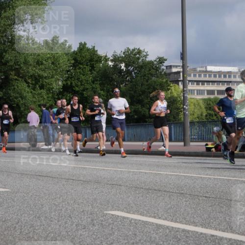 29.06.2025 - hella hamburg halbmarathon Luisa Fischer http://msf.ph/oto/8446799 29.06.2025 09:47:24 Kennedybrücke 2049, 2746, 6781, 1758, 1918, 16157, 1116, 1290, 1758, 2746, 3043, 5070, 5269, 5328, 5746, 6781, 7272, 8209, 9137, 9381, 10171, 10486 meine-sportfotos.de