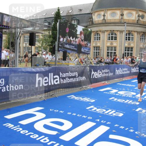 29.06.2025 - hella hamburg halbmarathon Michael Strokosch http://msf.ph/oto/8446816 29.06.2025 10:27:51 Ziel 1122, 17893 meine-sportfotos.de