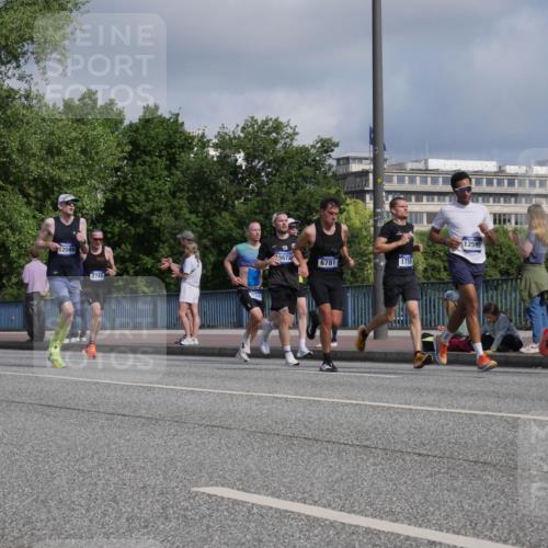 29.06.2025 - hella hamburg halbmarathon Luisa Fischer http://msf.ph/oto/8446849 29.06.2025 09:47:25 Kennedybrücke 1017692, 2049, 2746, 19, 15672, 6781, 1758, 12595, 16818, 1758, 2746, 3043, 5070, 5328, 5746, 6781, 7272, 8209, 9137, 9381, 10171, 10486 meine-sportfotos.de