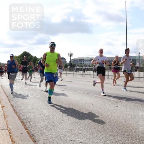 29.06.2025 - hella hamburg halbmarathon Lena Gebhardt http://msf.ph/oto/8446850 29.06.2025 09:53:32 Lombardsbrücke 607, 6282, 1012, 1391, 1466, 1558, 1735, 1750, 1759, 2234, 2270, 2365, 2402, 2516, 2590, 2623, 2890, 2937, 3004, 3146, 3186, 3304, 3414, 3907, 4091, 4140, 4247, 4310, 4553, 4949, 4997, 5022, 5115, 5132, 5362, 5460, 5532, 5623, 5624, 5650, 5692, 6071, 6081, 6152, 6203, 6282, 6375, 6388, 6460, 6575, 6712, 6903, 7204, 7322, 7385, 7448, 7450, 7480, 7765, 8063, 8664, 9030, 9126, 9626, 9633, 9723, 9965, 11077, 13009 meine-sportfotos.de
