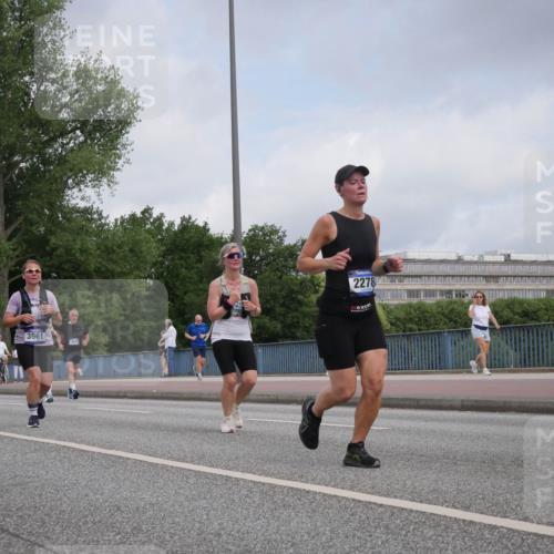 29.06.2025 - hella hamburg halbmarathon Luisa Fischer http://msf.ph/oto/8446856 29.06.2025 10:29:06 Kennedybrücke 3961, 15119, 3963, 2278, 1093, 1093, 1305, 2278, 3961, 3963, 6663, 9186 meine-sportfotos.de