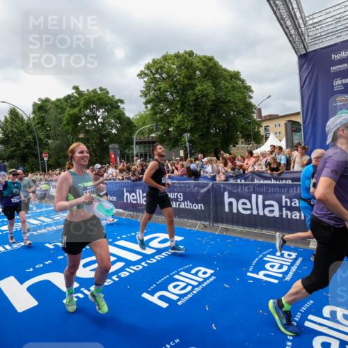 29.06.2025 - hella hamburg halbmarathon Zöllner http://msf.ph/oto/8446898 29.06.2025 10:57:55 Ziel 2034, 2806, 2883, 3575, 5391, 7138, 7159, 7269, 9820, 10599, 10703, 11394, 12523, 13376, 14737, 14881, 15349, 16517, 17543, 18492 meine-sportfotos.de