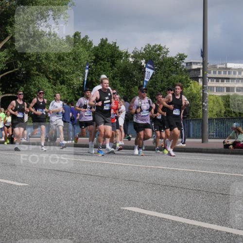 29.06.2025 - hella hamburg halbmarathon Luisa Fischer http://msf.ph/oto/8446963 29.06.2025 09:47:29 Kennedybrücke 141, 17175, 5328, 9381, 1919, 5246, 15621, 19202, 130, 19204, 10171, 1758, 2746, 3043, 4050, 5070, 5328, 5746, 6781, 7272, 8209, 8883, 9137, 9381, 10171 meine-sportfotos.de