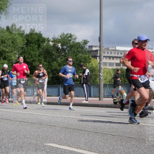 29.06.2025 - hella hamburg halbmarathon Luisa Fischer http://msf.ph/oto/8447054 29.06.2025 09:47:32 Kennedybrücke 11657, 114, 1289, 5328, 9381, 15621, 5746, 2746, 3043, 4050, 5070, 5328, 5746, 5826, 7272, 7723, 8209, 8883, 9137, 9381, 10171 meine-sportfotos.de