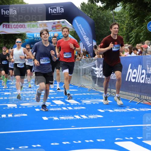 29.06.2025 - hella hamburg halbmarathon Strokosch-Dieckow http://msf.ph/oto/8447097 29.06.2025 10:39:13 Ziel 1445, 2044, 3282, 4565, 4759, 5752, 6037, 8319, 8925, 11305, 12046, 12137, 13479, 13729, 14311, 15556, 16656, 17646, 17668, 18149, 18547 meine-sportfotos.de