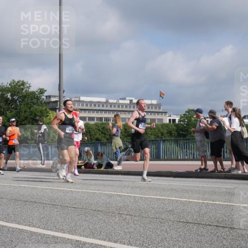 29.06.2025 - hella hamburg halbmarathon Luisa Fischer http://msf.ph/oto/8447247 29.06.2025 09:47:40 Kennedybrücke 5826, 12234, 9634, 1809, 7389, 1990, 2689, 4050, 4679, 4698, 5826, 6358, 7481, 7723, 9634, 10017 meine-sportfotos.de