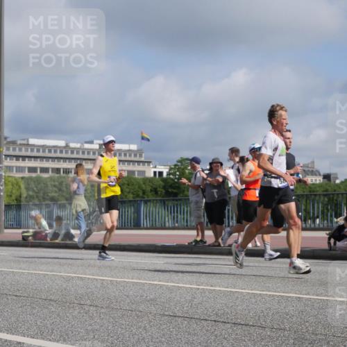 29.06.2025 - hella hamburg halbmarathon Luisa Fischer http://msf.ph/oto/8447330 29.06.2025 09:47:43 Kennedybrücke 1990, 2689, 4129, 4679, 4698, 4749, 5826, 6358, 7481, 7723, 9634, 10017 meine-sportfotos.de