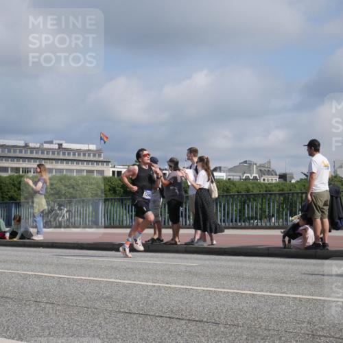 29.06.2025 - hella hamburg halbmarathon Luisa Fischer http://msf.ph/oto/8447378 29.06.2025 09:47:44 Kennedybrücke 1990, 2689, 4129, 4679, 4698, 4749, 5826, 6358, 7481, 7723, 8190, 9634, 10017 meine-sportfotos.de