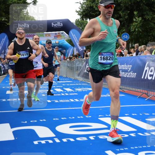 29.06.2025 - hella hamburg halbmarathon Strokosch-Dieckow http://msf.ph/oto/8447421 29.06.2025 10:39:06 Ziel 1164, 1445, 1803, 2262, 3282, 4359, 4759, 6682, 6686, 6687, 11305, 11447, 11619, 12137, 13729, 14311, 15556, 16656, 16820, 17668, 18149, 18547, 18734, 19151 meine-sportfotos.de