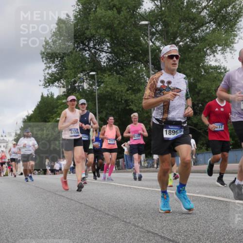 29.06.2025 - hella hamburg halbmarathon Luisa Fischer http://msf.ph/oto/8447438 29.06.2025 10:29:44 Kennedybrücke 10104, 9811, 6159, 7049, 4267, 126, 4268, 11699, 18962, 637, 1973, 3617, 4267, 4268, 4315, 4358, 5494, 6159, 6637, 8281, 8942 meine-sportfotos.de