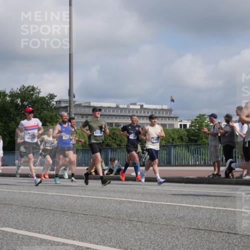 29.06.2025 - hella hamburg halbmarathon Luisa Fischer http://msf.ph/oto/8447459 29.06.2025 09:47:48 Kennedybrücke 4675, 4745, 17151, 18177, 10017, 6358, 7481, 2689, 4129, 4679, 4698, 4749, 6358, 7481, 8190, 10017 meine-sportfotos.de