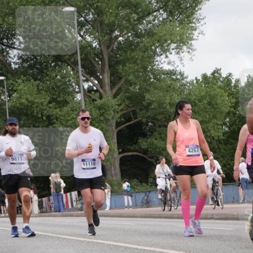 29.06.2025 - hella hamburg halbmarathon Luisa Fischer http://msf.ph/oto/8447533 29.06.2025 10:29:48 Kennedybrücke 5494, 1107, 9811, 11110, 4267, 3617, 4267, 4268, 4315, 4358, 5494, 6159, 6637, 8281, 8306, 8942, 9811, 10104 meine-sportfotos.de