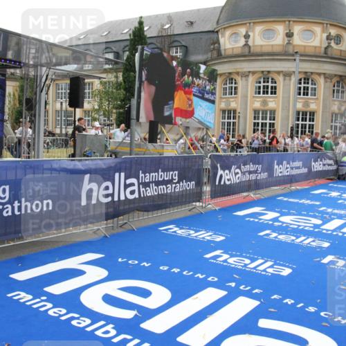 29.06.2025 - hella hamburg halbmarathon Michael Strokosch http://msf.ph/oto/8447596 29.06.2025 10:28:22 Ziel 3075, 7389, 12529, 14140, 16711 meine-sportfotos.de