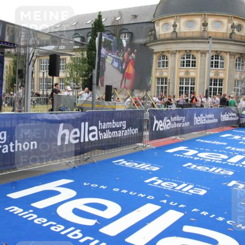 29.06.2025 - hella hamburg halbmarathon Michael Strokosch http://msf.ph/oto/8447604 29.06.2025 10:28:22 Ziel 3075, 7389, 12529, 14140, 16711 meine-sportfotos.de