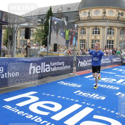 29.06.2025 - hella hamburg halbmarathon Michael Strokosch http://msf.ph/oto/8447636 29.06.2025 10:28:24 Ziel 3075, 12529, 14140, 16711 meine-sportfotos.de