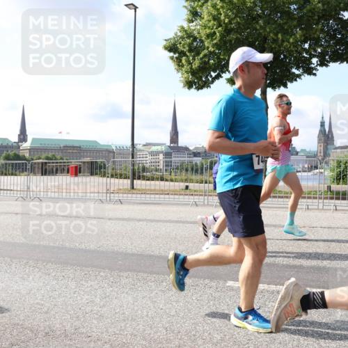 29.06.2025 - hella hamburg halbmarathon Lena Gebhardt http://msf.ph/oto/8447757 29.06.2025 09:53:39 Lombardsbrücke 74, 1466, 1558, 1750, 1759, 2234, 2270, 2365, 2402, 2516, 2623, 2823, 2890, 2937, 3004, 3146, 3186, 3414, 4091, 4140, 4247, 4310, 4553, 4949, 5022, 5115, 5362, 5460, 5532, 5623, 5624, 5650, 5692, 6071, 6203, 6282, 6309, 6375, 6388, 6460, 6575, 6903, 7167, 7204, 7322, 7385, 7448, 7450, 7480, 7734, 7765, 8023, 8063, 8269, 9030, 9043, 9126, 9626, 9633, 9723, 9965, 10792, 11077, 11936, 13009 meine-sportfotos.de