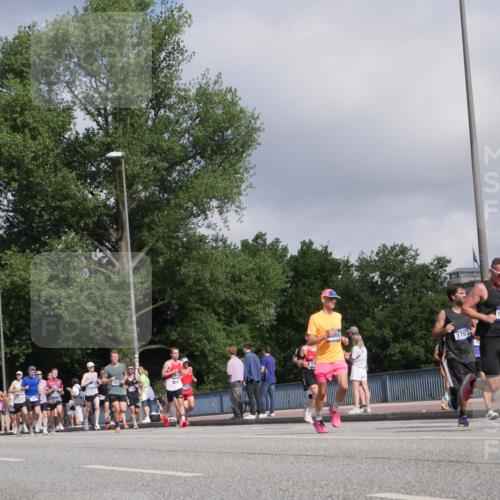 29.06.2025 - hella hamburg halbmarathon Luisa Fischer http://msf.ph/oto/8447759 29.06.2025 09:48:02 Kennedybrücke 5550, 1707, 12232, 57, 1686, 1707, 5187, 5550, 6878, 7186, 7880, 7965, 10484, 10876 meine-sportfotos.de