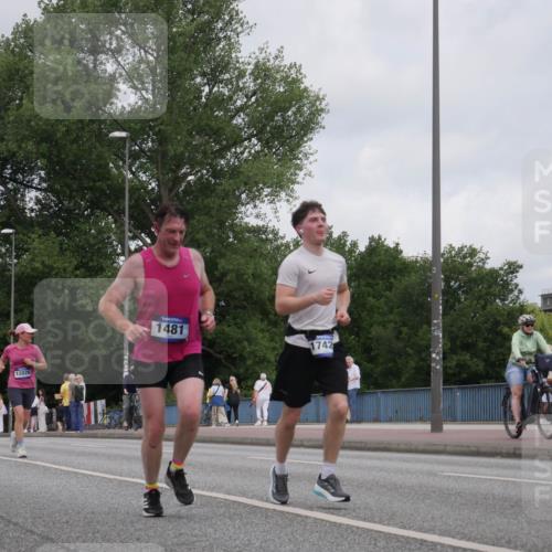 29.06.2025 - hella hamburg halbmarathon Luisa Fischer http://msf.ph/oto/8447972 29.06.2025 10:30:16 Kennedybrücke 12827, 12826, 1481, 1742, 1481, 3389, 9688, 10077, 10158 meine-sportfotos.de