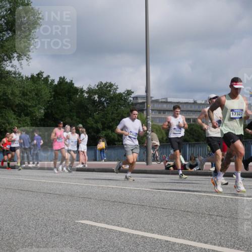 29.06.2025 - hella hamburg halbmarathon Luisa Fischer http://msf.ph/oto/8447989 29.06.2025 09:48:10 Kennedybrücke 1894, 15, 1080, 14549, 15054, 17322, 1894, 4463, 5550, 6878, 7186, 8062, 10484 meine-sportfotos.de