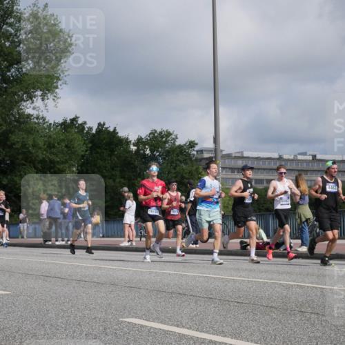 29.06.2025 - hella hamburg halbmarathon Luisa Fischer http://msf.ph/oto/8448158 29.06.2025 09:48:15 Kennedybrücke 16148, 19118, 8062, 4463, 1894, 4463, 7055, 8062, 9345 meine-sportfotos.de