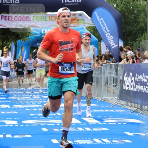 29.06.2025 - hella hamburg halbmarathon Strokosch-Dieckow http://msf.ph/oto/8448163 29.06.2025 10:38:48 Ziel 2296, 2719, 2980, 3783, 6684, 8450, 8958, 9264, 9540, 10218, 11055, 11281, 11282, 13137, 13755, 13800, 14093, 15257, 15372, 17722, 19004 meine-sportfotos.de