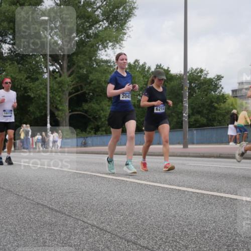 29.06.2025 - hella hamburg halbmarathon Luisa Fischer http://msf.ph/oto/8448187 29.06.2025 10:30:28 Kennedybrücke 12500, 18074, 2045, 6214, 2045, 3389, 4507, 4509, 5177, 6214, 7314, 10205 meine-sportfotos.de
