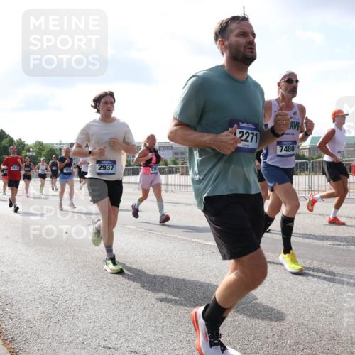 29.06.2025 - hella hamburg halbmarathon Lena Gebhardt http://msf.ph/oto/8448240 29.06.2025 09:53:42 Lombardsbrücke 4140, 5532, 2937, 2271, 7480, 1098, 1466, 1558, 1750, 1759, 2270, 2365, 2402, 2516, 2623, 2823, 2890, 2937, 3004, 3146, 3186, 3414, 4091, 4140, 4247, 4310, 4553, 4949, 5022, 5115, 5362, 5460, 5532, 5623, 5624, 5650, 5692, 6071, 6203, 6282, 6309, 6375, 6388, 6460, 6575, 6903, 7167, 7204, 7322, 7385, 7448, 7450, 7480, 7734, 7765, 8023, 8269, 9030, 9043, 9126, 9626, 9633, 9723, 9965, 10792, 11077, 11936, 13009 meine-sportfotos.de