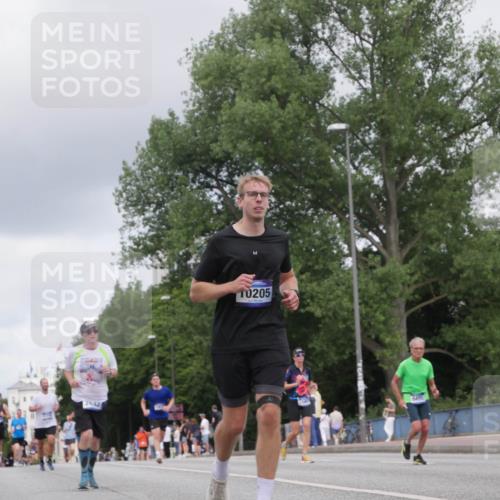 29.06.2025 - hella hamburg halbmarathon Luisa Fischer http://msf.ph/oto/8448338 29.06.2025 10:30:35 Kennedybrücke 7978, 2643, 0205, 2643, 4507, 4509, 5177, 5495, 7314, 7978, 8085, 8215, 10205 meine-sportfotos.de