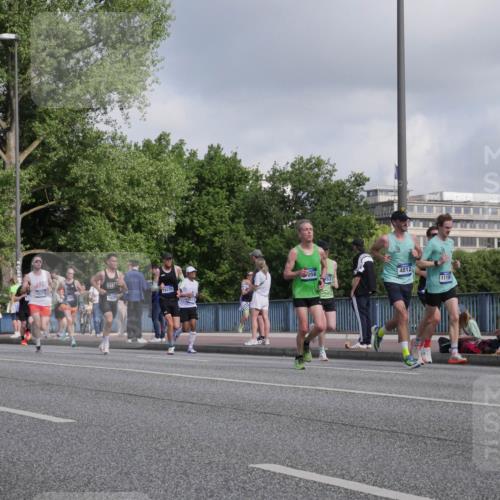 29.06.2025 - hella hamburg halbmarathon Luisa Fischer http://msf.ph/oto/8448364 29.06.2025 09:48:24 Kennedybrücke 15115, 056, 4812, 18235, 453, 1429, 1119, 2525, 4812, 6169, 6495, 7055, 7845, 8784, 9345, 10453 meine-sportfotos.de