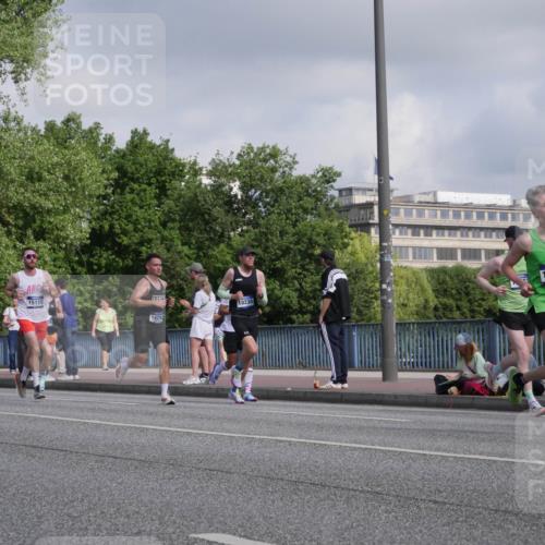 29.06.2025 - hella hamburg halbmarathon Luisa Fischer http://msf.ph/oto/8448414 29.06.2025 09:48:25 Kennedybrücke 15115, 14293, 18235, 1705, 2525, 4812, 6169, 6495, 7845, 8784, 10453 meine-sportfotos.de