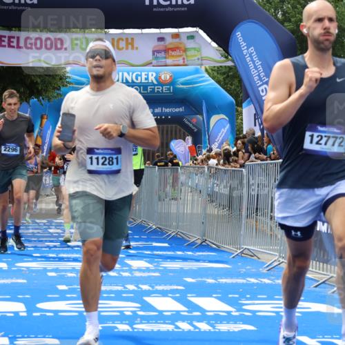 29.06.2025 - hella hamburg halbmarathon Strokosch-Dieckow http://msf.ph/oto/8448455 29.06.2025 10:38:42 Ziel 2296, 2719, 4148, 5248, 6684, 8450, 9264, 9403, 9540, 10218, 11055, 11281, 11282, 12772, 13755, 13800, 14093, 15372, 17154, 18188, 19004 meine-sportfotos.de