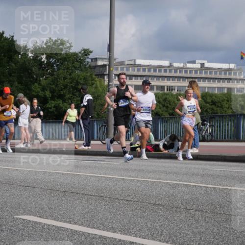 29.06.2025 - hella hamburg halbmarathon Luisa Fischer http://msf.ph/oto/8448514 29.06.2025 09:48:31 Kennedybrücke 8784, 3843, 16695, 8562, 18563, 2525, 3809, 3843, 3955, 5042, 6169, 7845, 8784, 8956, 10453 meine-sportfotos.de