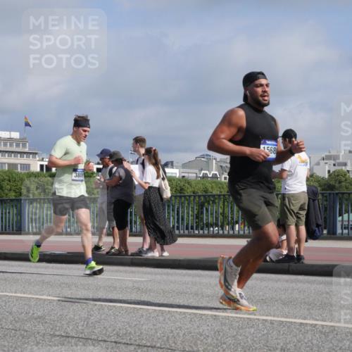 29.06.2025 - hella hamburg halbmarathon Luisa Fischer http://msf.ph/oto/8448630 29.06.2025 09:48:37 Kennedybrücke 3809, 1568, 3809, 3843, 3955, 5042, 8784, 8956, 10298 meine-sportfotos.de