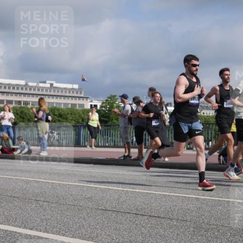 29.06.2025 - hella hamburg halbmarathon Luisa Fischer http://msf.ph/oto/8448672 29.06.2025 09:48:39 Kennedybrücke 16507, 0929, 39, 12, 3809, 3843, 3955, 5042, 7901, 8956, 10298 meine-sportfotos.de