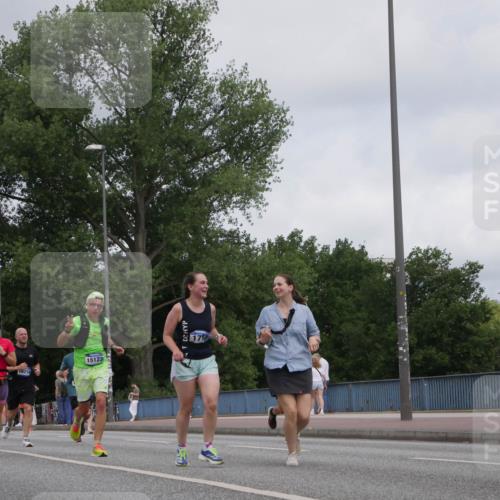 29.06.2025 - hella hamburg halbmarathon Luisa Fischer http://msf.ph/oto/8448726 29.06.2025 10:30:55 Kennedybrücke 72, 14017, 14021, 18256, 15123, 1148, 1793, 4372, 7234, 8327 meine-sportfotos.de