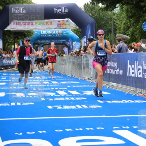 29.06.2025 - hella hamburg halbmarathon Strokosch-Dieckow http://msf.ph/oto/8449097 29.06.2025 10:48:41 Ziel 1094, 1884, 1892, 2442, 4553, 5421, 9482, 9538, 10859, 11519, 12533, 14511, 15384, 15573, 16653, 17007, 17127 meine-sportfotos.de