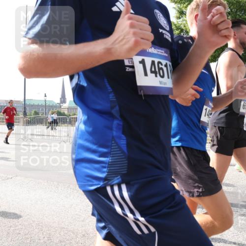 29.06.2025 - hella hamburg halbmarathon Lena Gebhardt http://msf.ph/oto/8449133 29.06.2025 09:53:47 Lombardsbrücke 4949, 1461, 14, 6, 1098, 1466, 1558, 1750, 1902, 2270, 2365, 2402, 2516, 2623, 2823, 2890, 2937, 3004, 3146, 3186, 3414, 4091, 4140, 4235, 4247, 4310, 4949, 5022, 5115, 5362, 5460, 5528, 5532, 5650, 5692, 6071, 6198, 6282, 6309, 6375, 6388, 6460, 6575, 6903, 7167, 7322, 7385, 7448, 7480, 7734, 8023, 8269, 9030, 9043, 9105, 9126, 9482, 9619, 9626, 9633, 9723, 9965, 10792, 11077, 11936, 12084, 13009 meine-sportfotos.de
