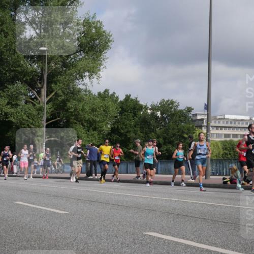 29.06.2025 - hella hamburg halbmarathon Luisa Fischer http://msf.ph/oto/8449142 29.06.2025 09:49:04 Kennedybrücke 12447, 1775, 1349, 5048, 8312, 1577, 1889, 2243, 5048, 5152, 5660, 7466, 8312, 8323, 10477 meine-sportfotos.de